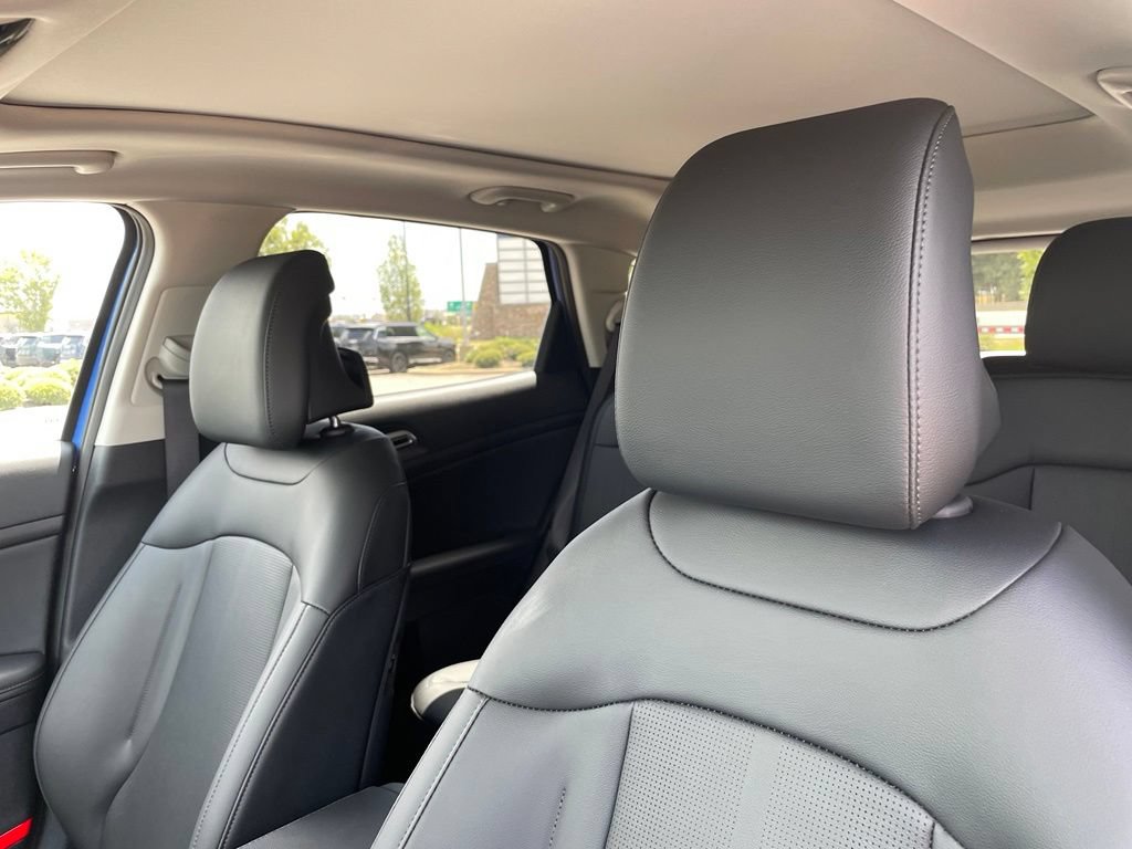 New 2026 Kia Sportage EX w/ EX Panorama Roof Package FWD image 23