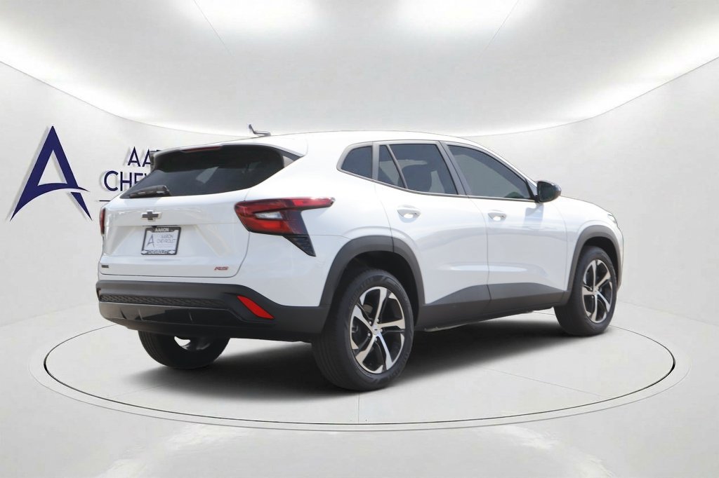 New 2026 Chevrolet Trax RS w/ Driver Confidence Package FWD image 4