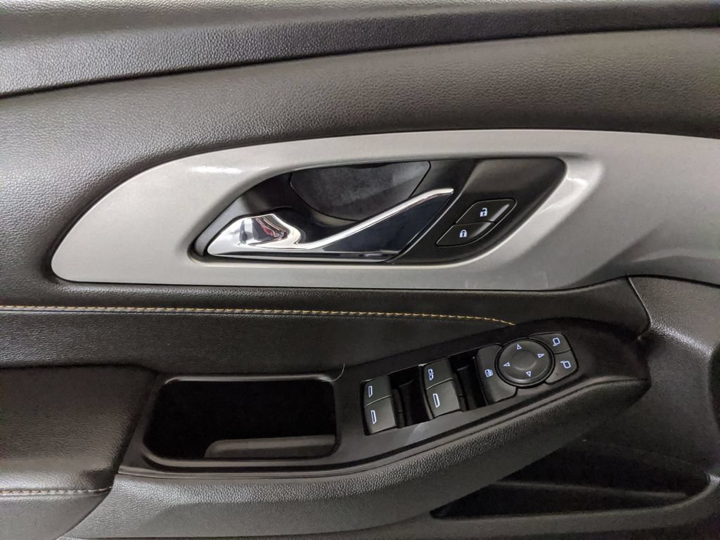 Used 2020 Chevrolet Traverse RS w/ LPO, Floor Liner Package FWD image 15
