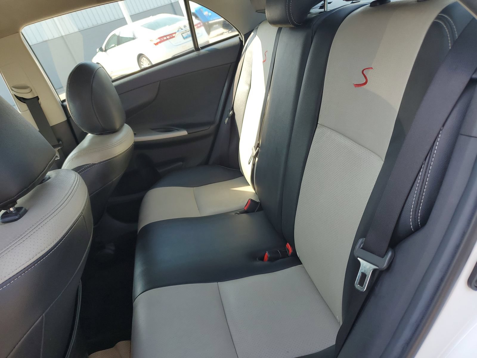 Used 2012 Toyota Corolla S FWD image 13