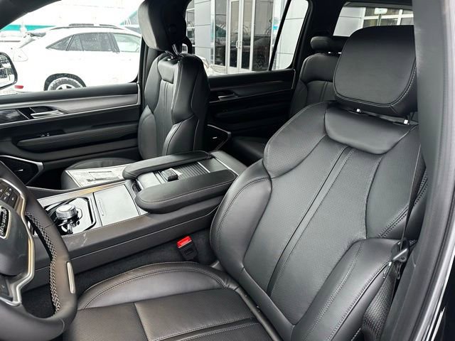 New 2026 Jeep Grand Wagoneer Limited w/ 8-Passenger Seating Package image 19