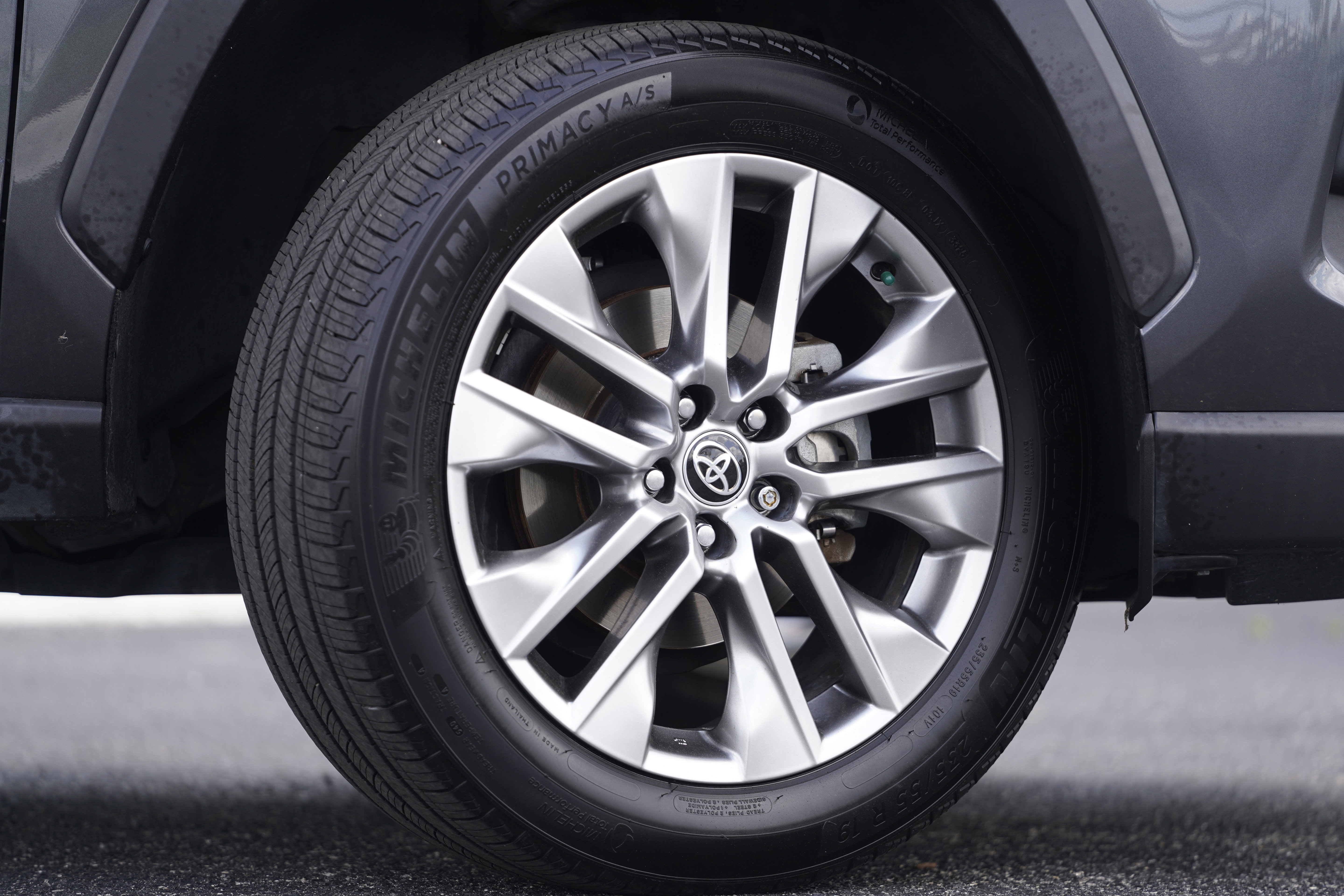 Used 2022 Toyota RAV4 XLE Premium FWD image 35