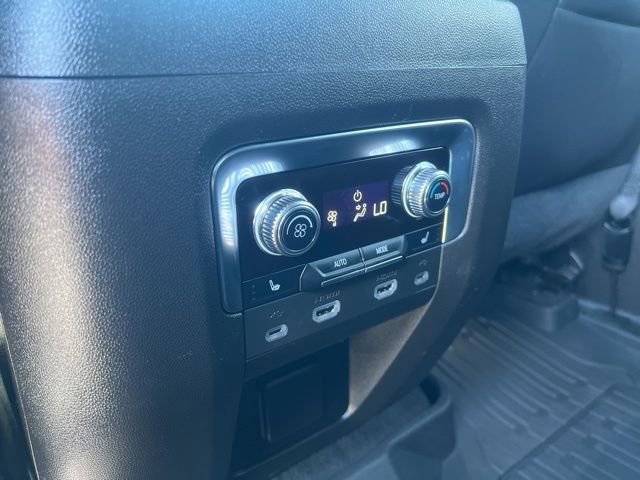 Used 2021 GMC Yukon SLT w/ SLT Premium Package AWD/4WD image 33