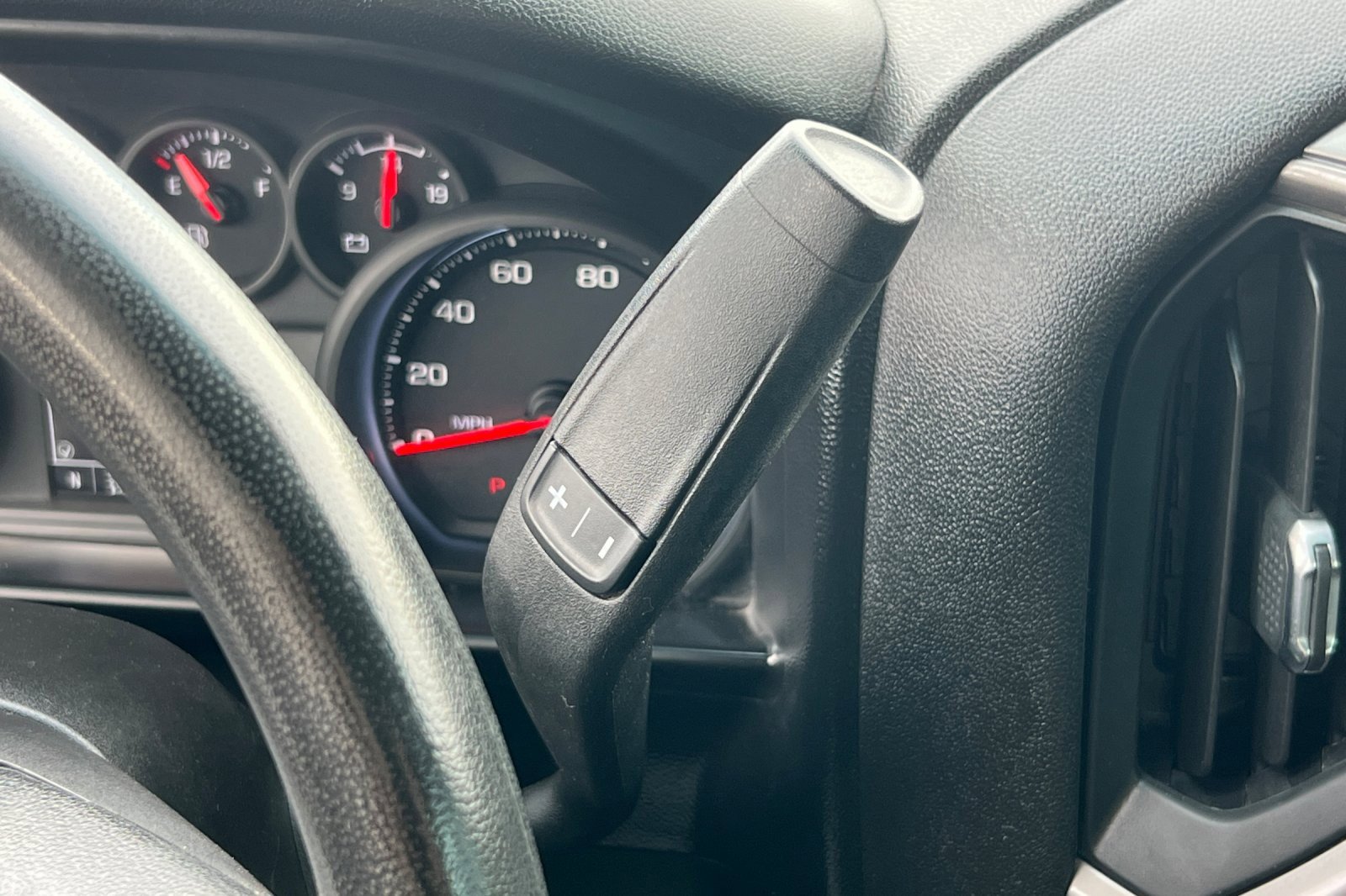 Used 2021 GMC Sierra 3500 4x4 Crew Cab w/ Gooseneck/5TH Wheel Package image 17