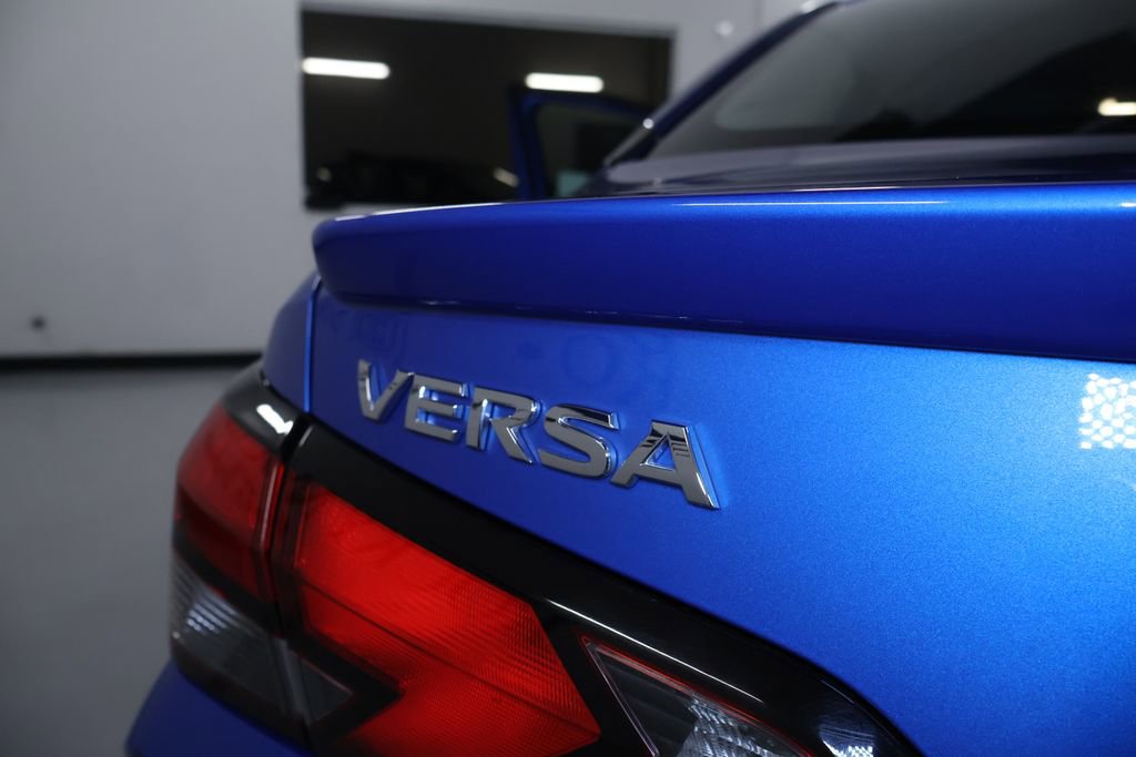 Used 2023 Nissan Versa SR w/ Trunk Package image 15