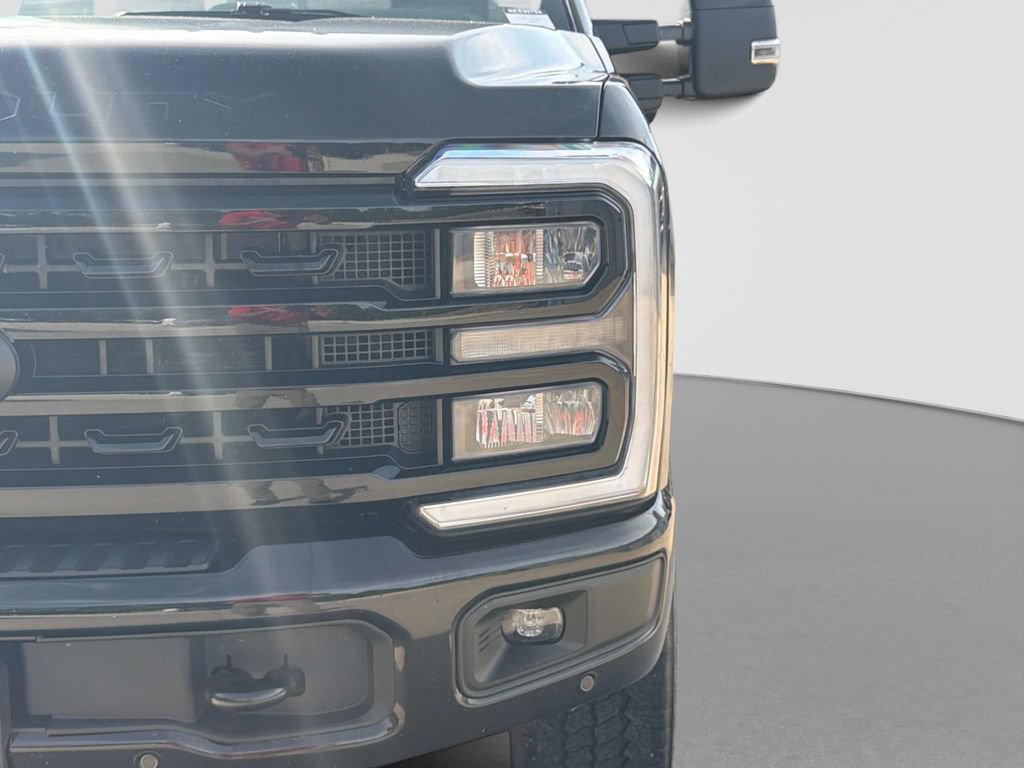 Used 2024 Ford F350 Lariat w/ Lariat Ultimate Package AWD/4WD image 11