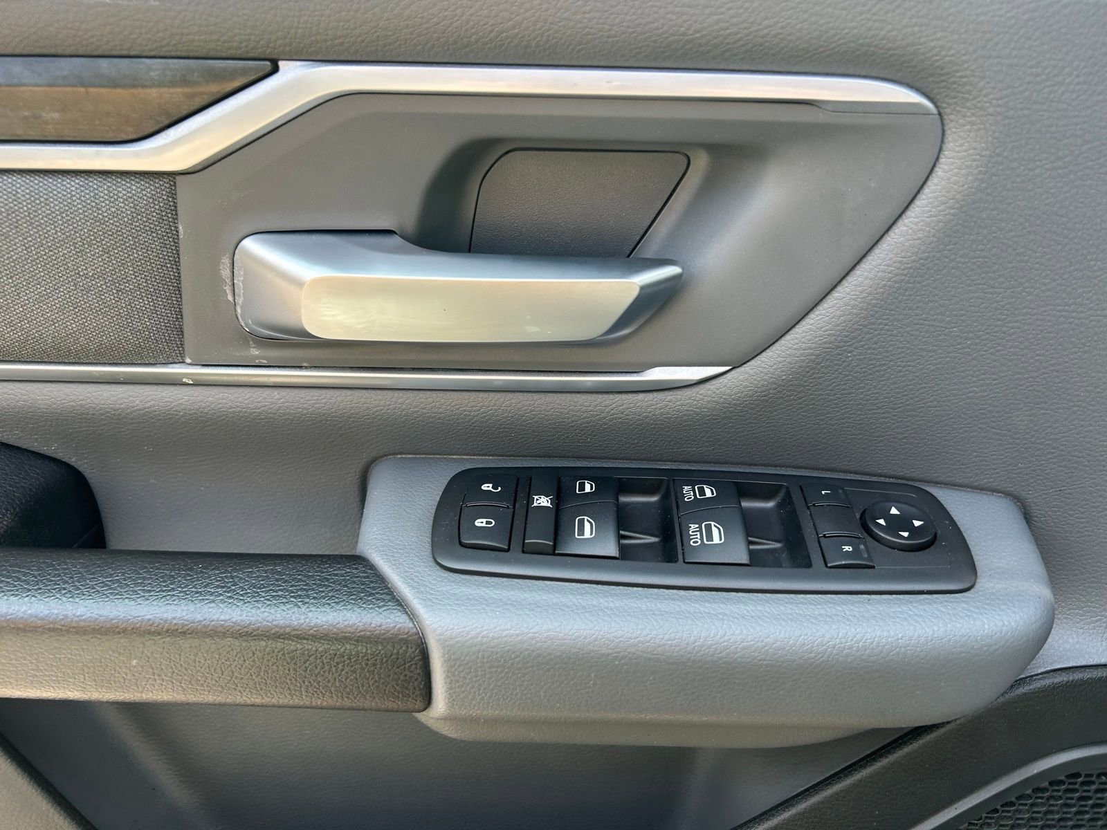 Used 2021 RAM 1500 Big Horn image 11