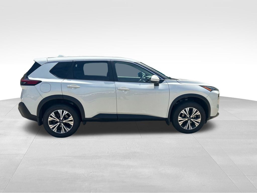 Used 2023 Nissan Rogue SV AWD/4WD image 7