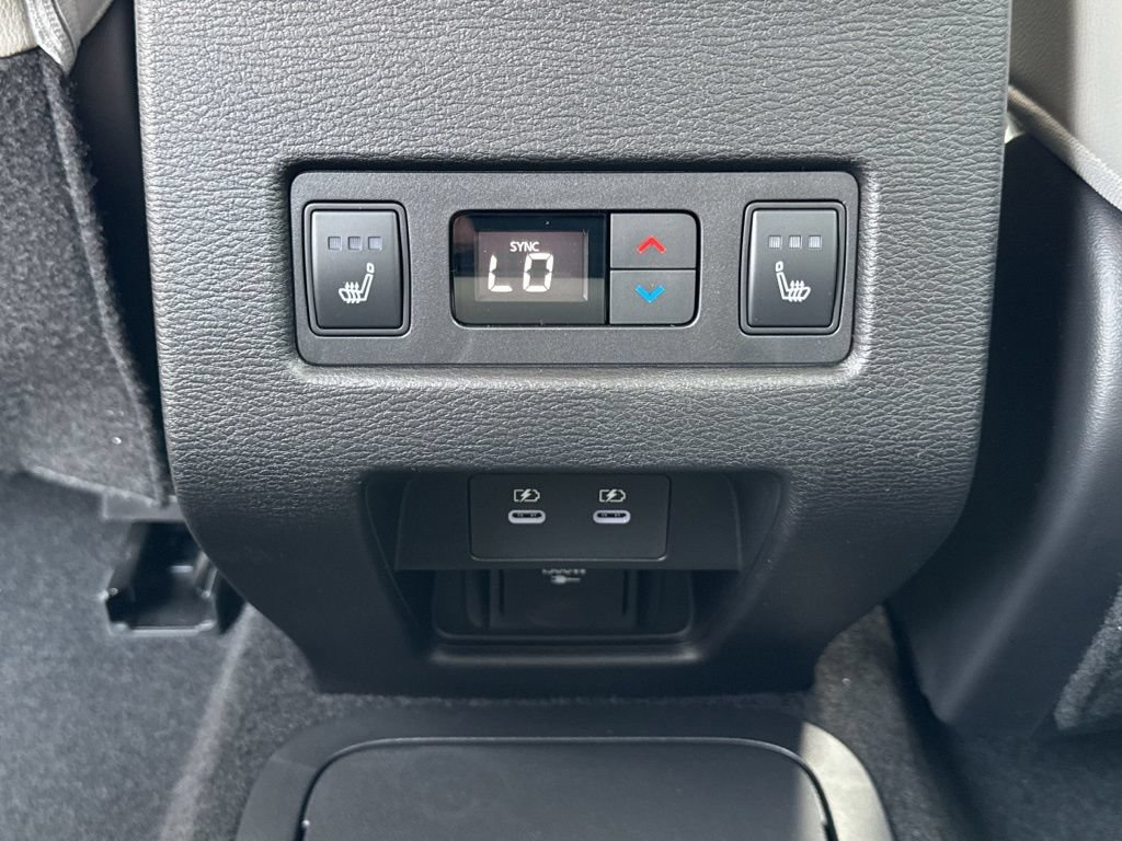 New 2026 Mitsubishi Outlander SEL AWD/4WD image 30