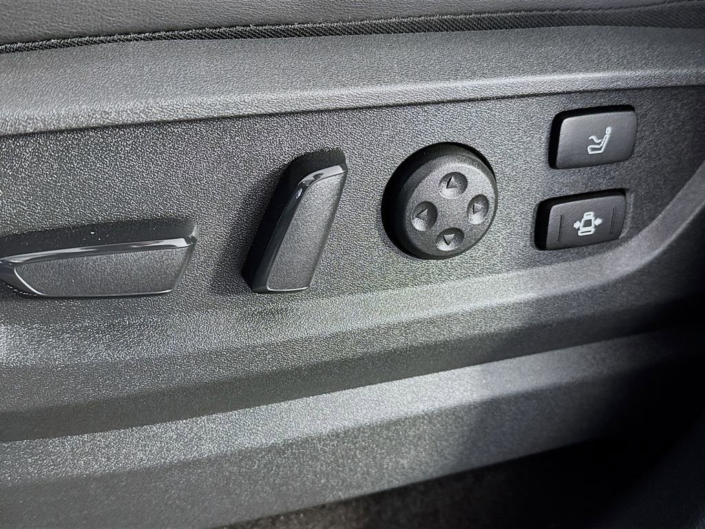 Used 2025 INFINITI QX80 Sensory image 20