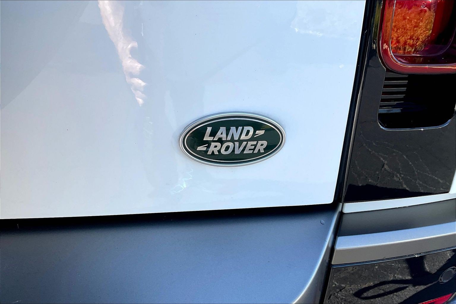 Used 2022 Land Rover Defender 110 X-Dynamic HSE AWD/4WD image 23