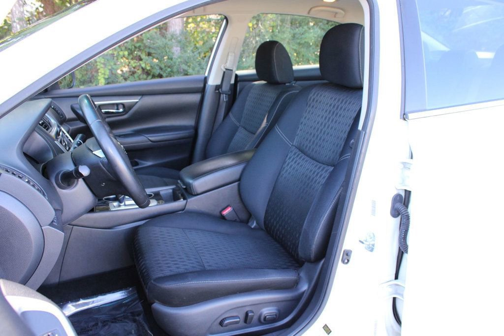 Used 2018 Nissan Altima 2.5 SV image 15