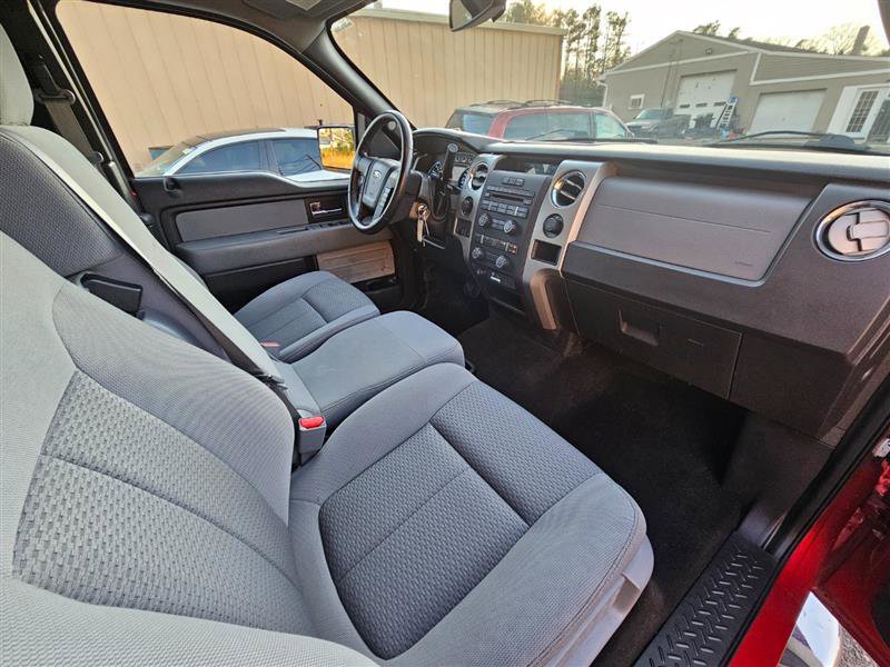 Used 2012 Ford F150 XLT w/ XLT Chrome Pkg image 9