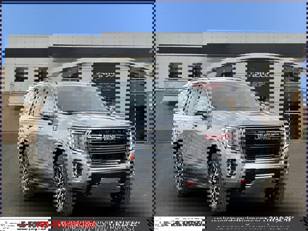 Used 2023 GMC Yukon AT4 w/ Technology Package image 8