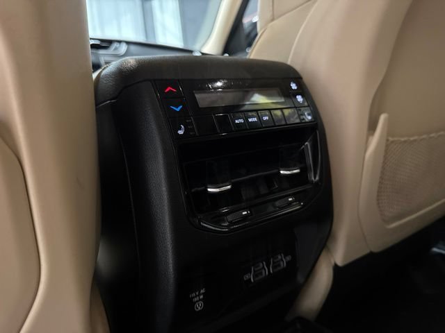 Used 2021 Jeep Grand Cherokee L Limited AWD/4WD image 18