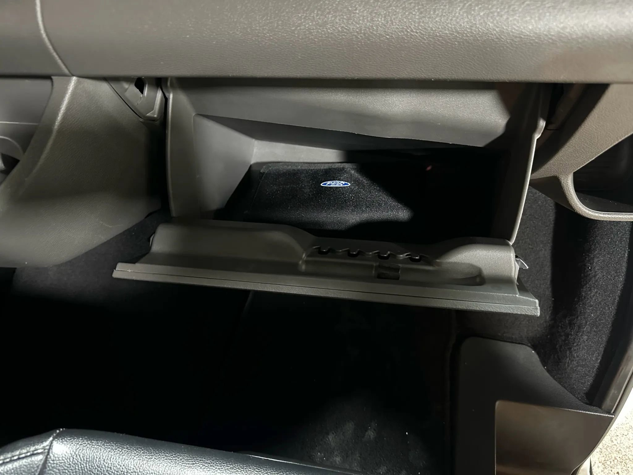 Used 2020 Ford Transit 150 XL RWD image 30