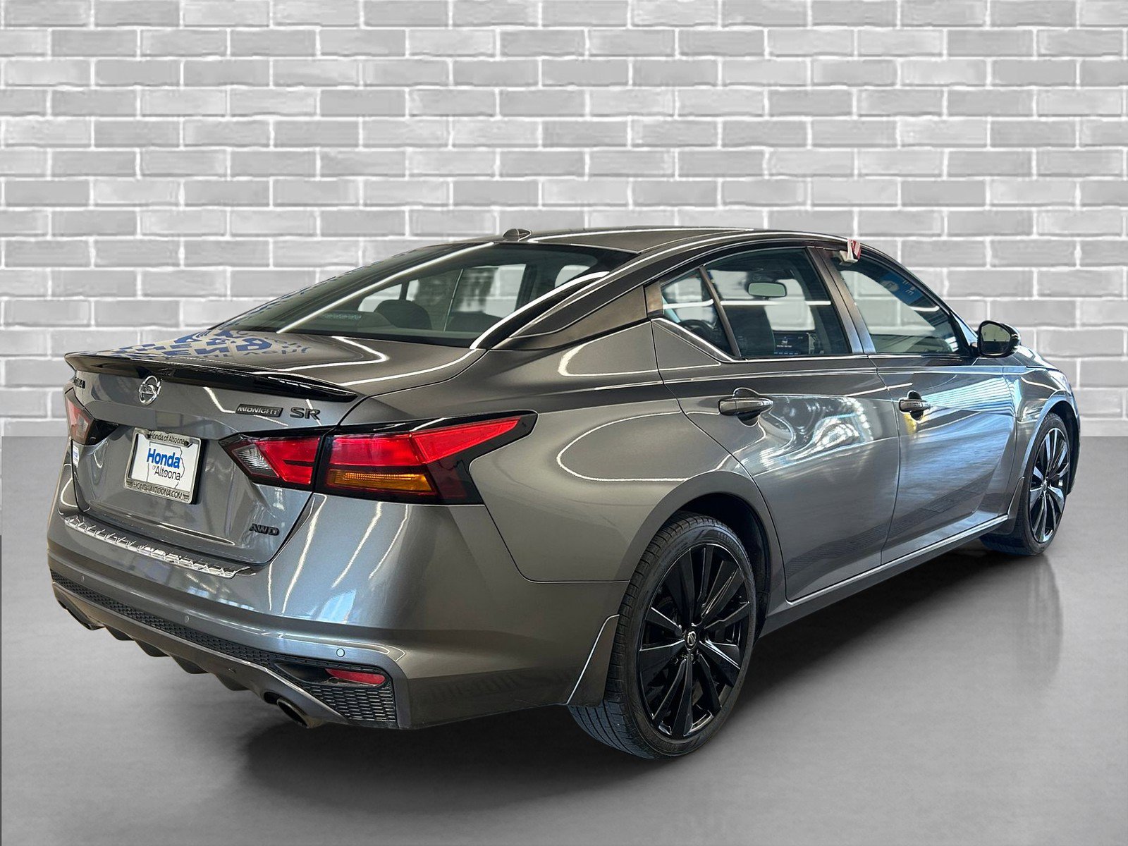 Used 2022 Nissan Altima 2.5 SR w/ Midnight Edition Package image 5