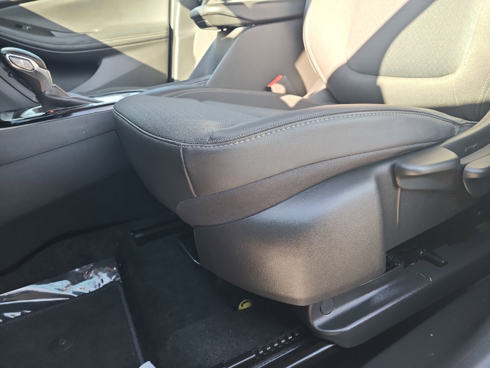 Used 2023 Buick Encore GX Preferred image 13