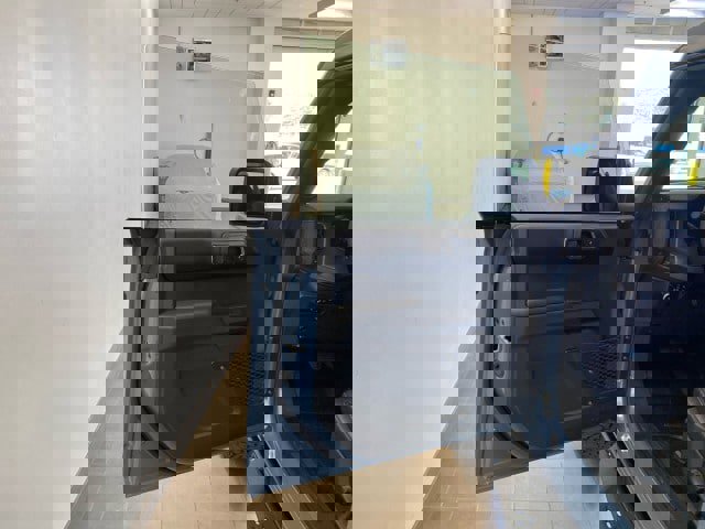 New 2025 Ford Bronco Badlands image 14