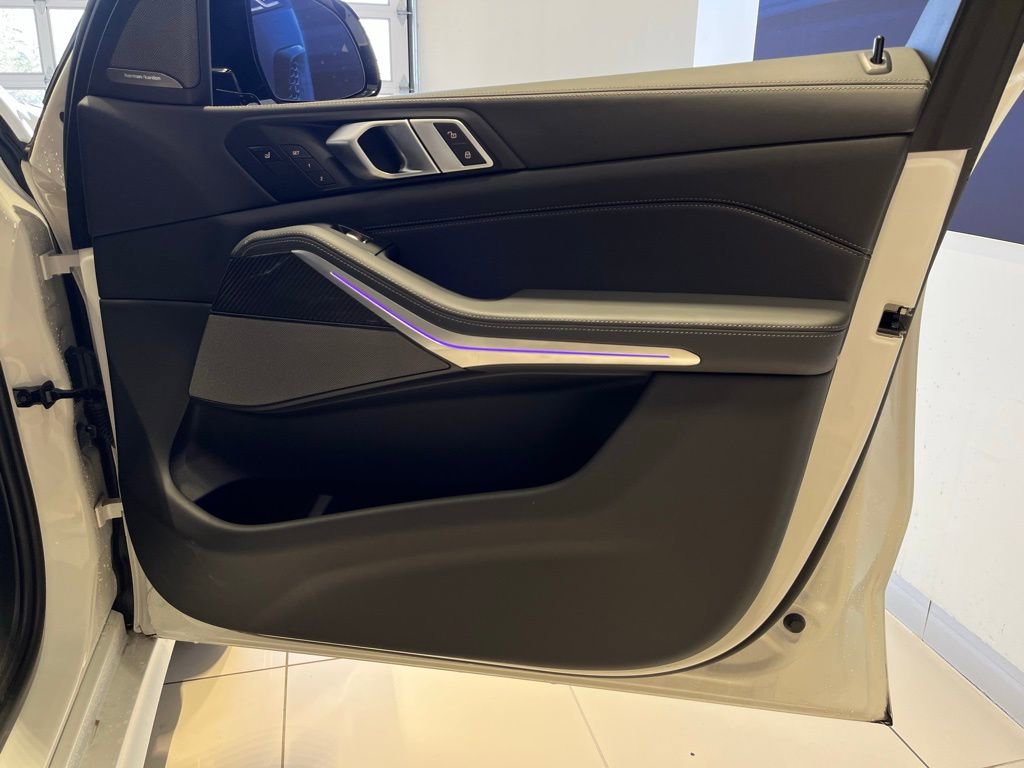 Used 2024 BMW X7 M60i w/ Executive Package AWD/4WD image 44