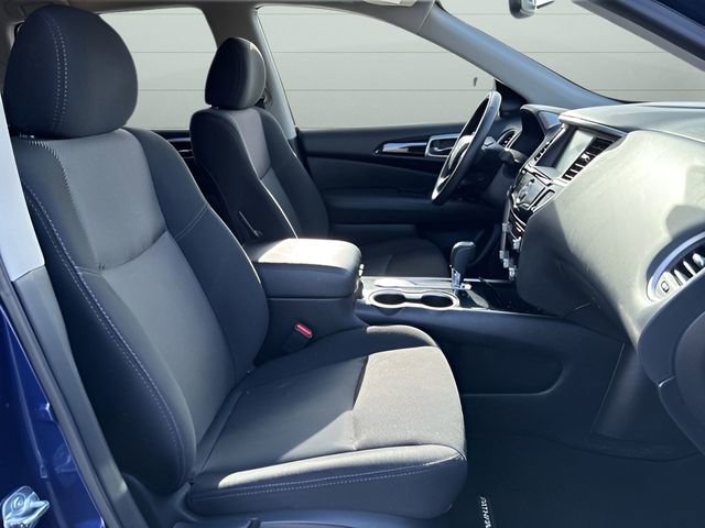 Used 2020 Nissan Pathfinder SV w/ Cargo Package image 24