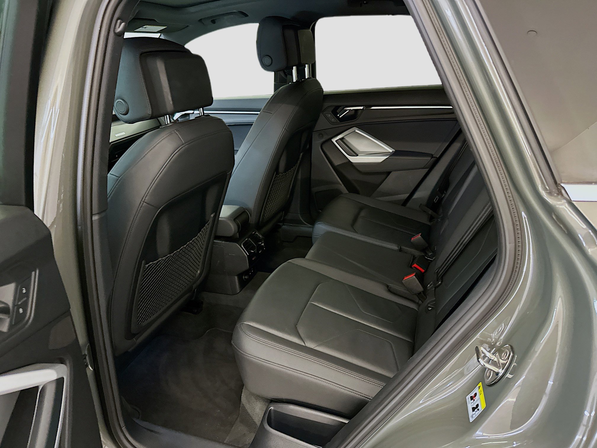 Used 2023 Audi Q3 2.0T Premium image 29