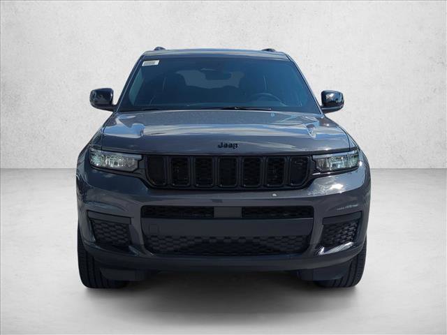 New 2025 Jeep Grand Cherokee Altitude image 5