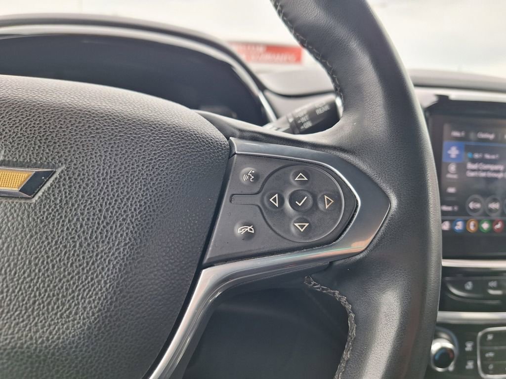 Used 2023 Chevrolet Traverse LT image 13