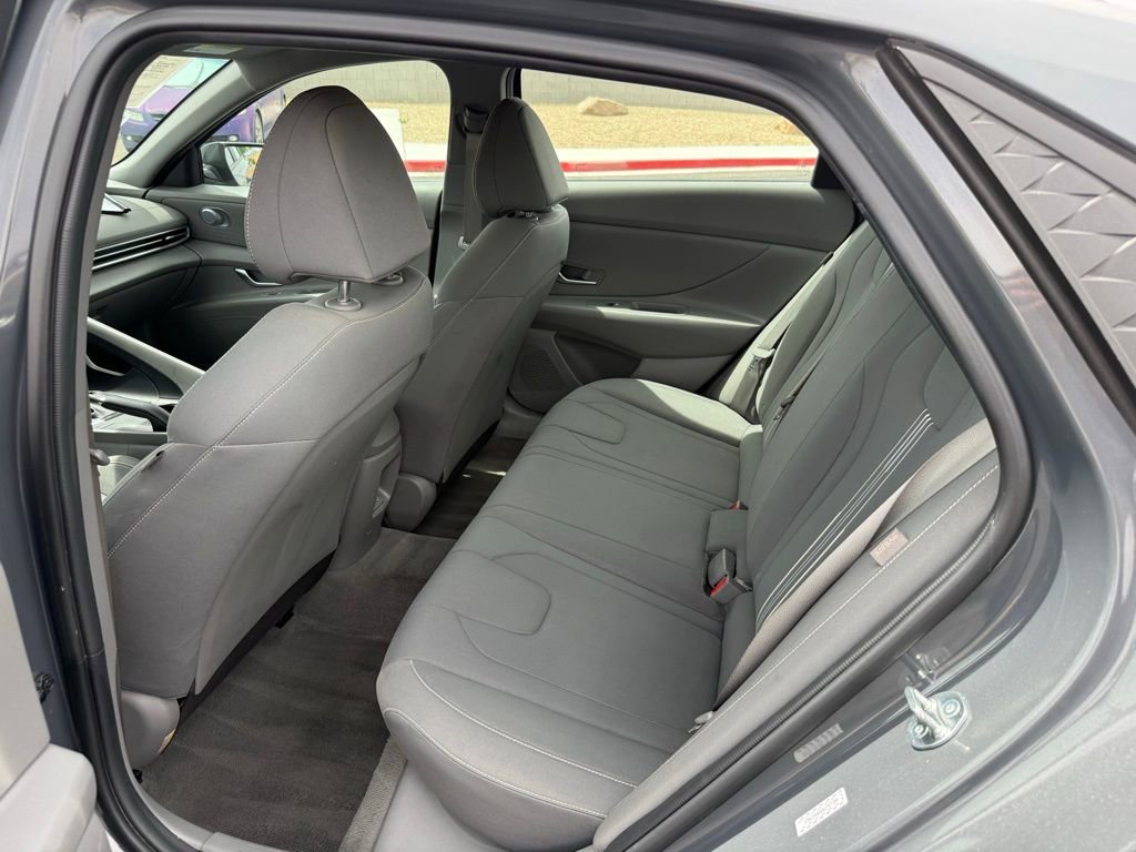 Used 2024 Hyundai Elantra SEL image 18