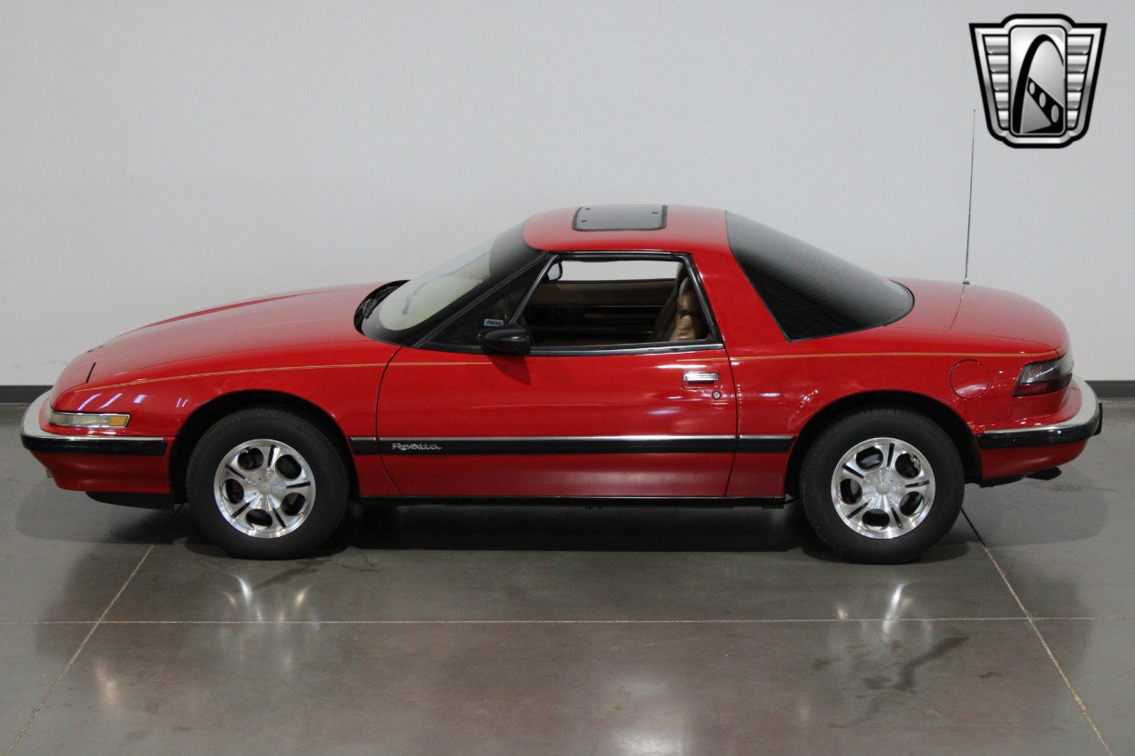 Used 1989 Buick Reatta Coupe image 9
