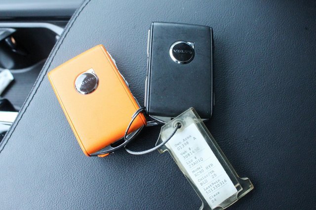 Used 2025 Volvo XC90 B5 Core image 25