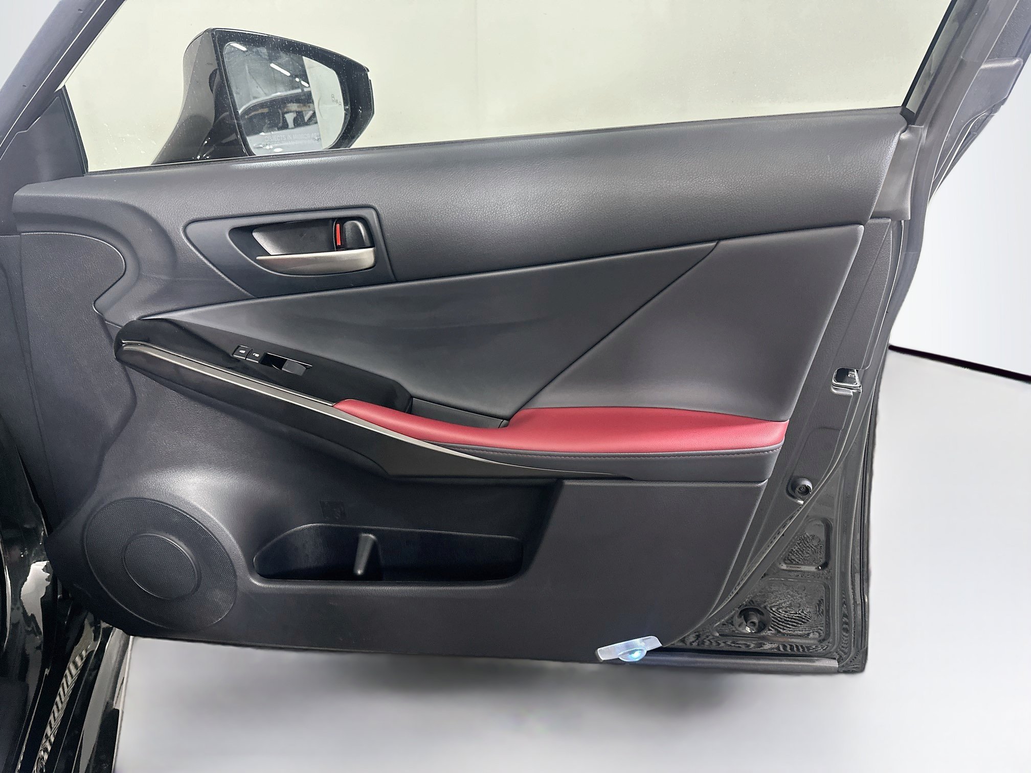 Used 2025 Lexus IS 350 F Sport RWD image 32