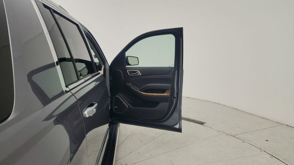 Used 2020 GMC Yukon XL Denali w/ Open Road Package RWD image 25