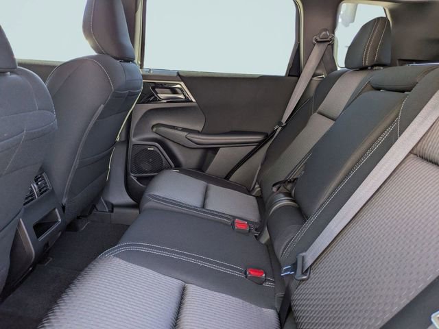 New 2025 Mitsubishi Outlander ES image 17