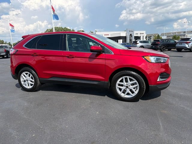 Used 2024 Ford Edge SEL w/ Convenience Package AWD/4WD image 3