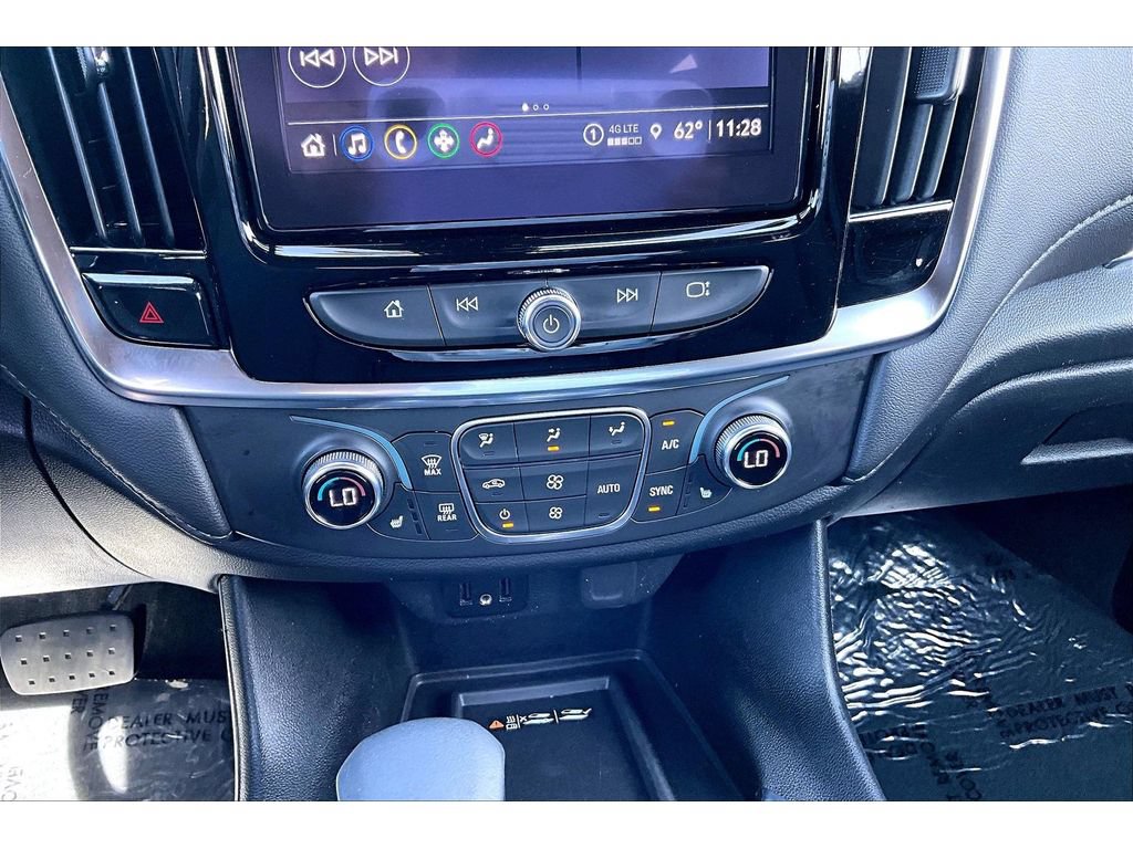 Used 2023 Chevrolet Traverse LT FWD image 10