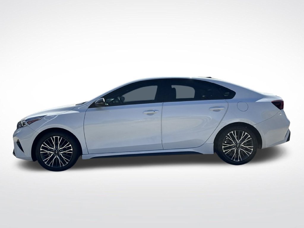 Used 2023 Kia Forte GT-Line w/ GT-Line Premium Package FWD image 7