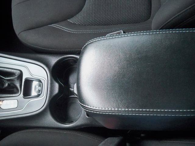 Used 2019 Jeep Cherokee Latitude w/ Cold Weather Group image 13