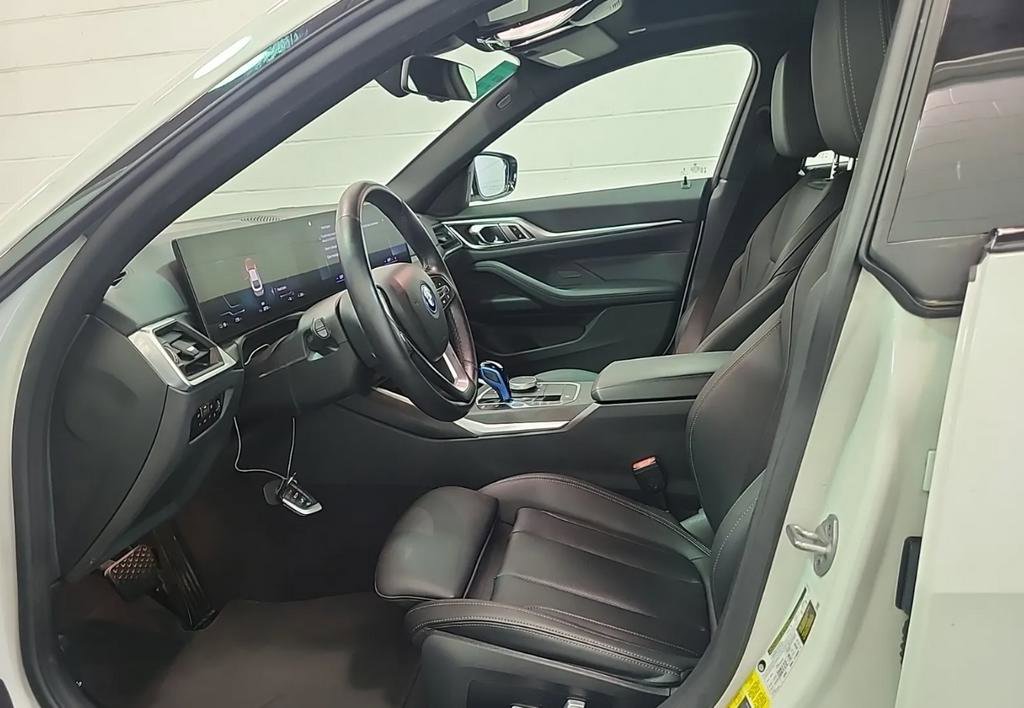 Used 2023 BMW i4 eDrive40 RWD image 4