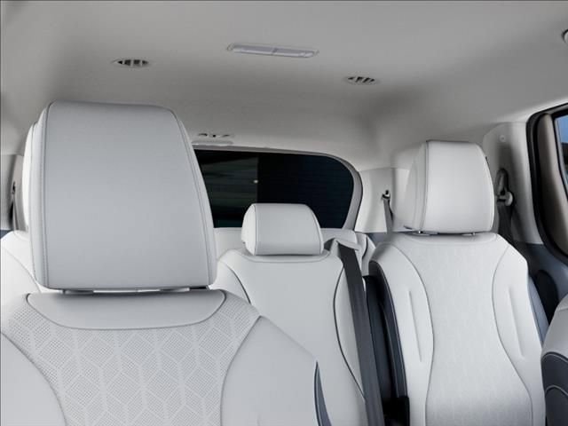 New 2026 Kia Carnival EX FWD image 27