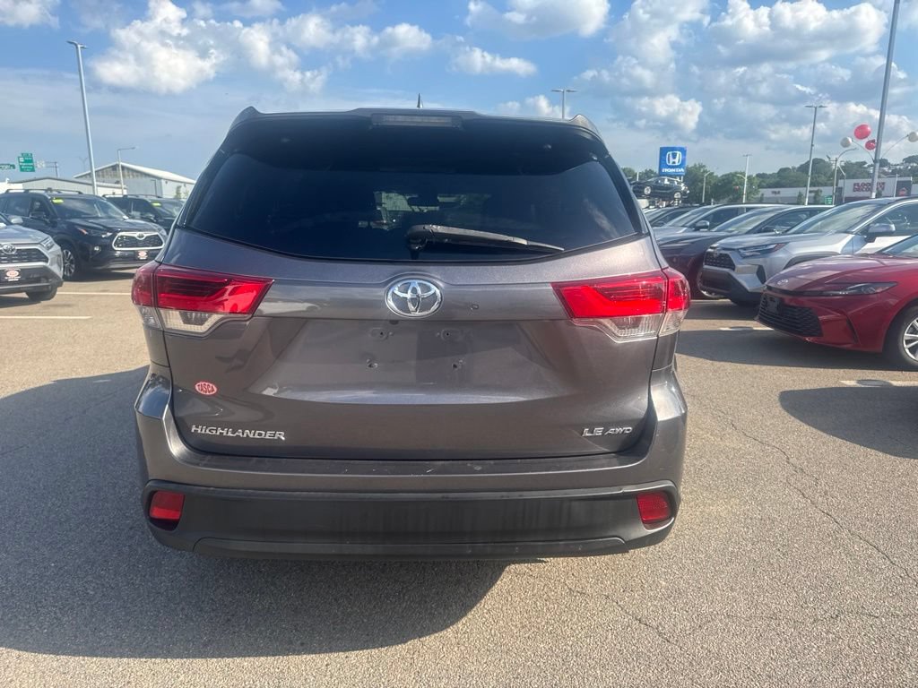 Used 2019 Toyota Highlander Plus AWD/4WD image 6