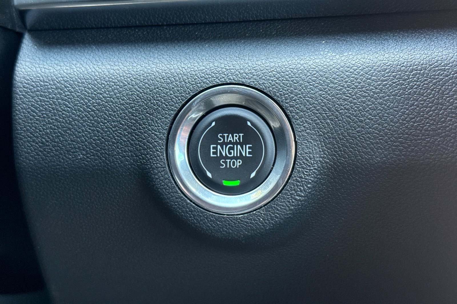 Used 2026 GMC Terrain Elevation w/ Technology Package II AWD/4WD image 29