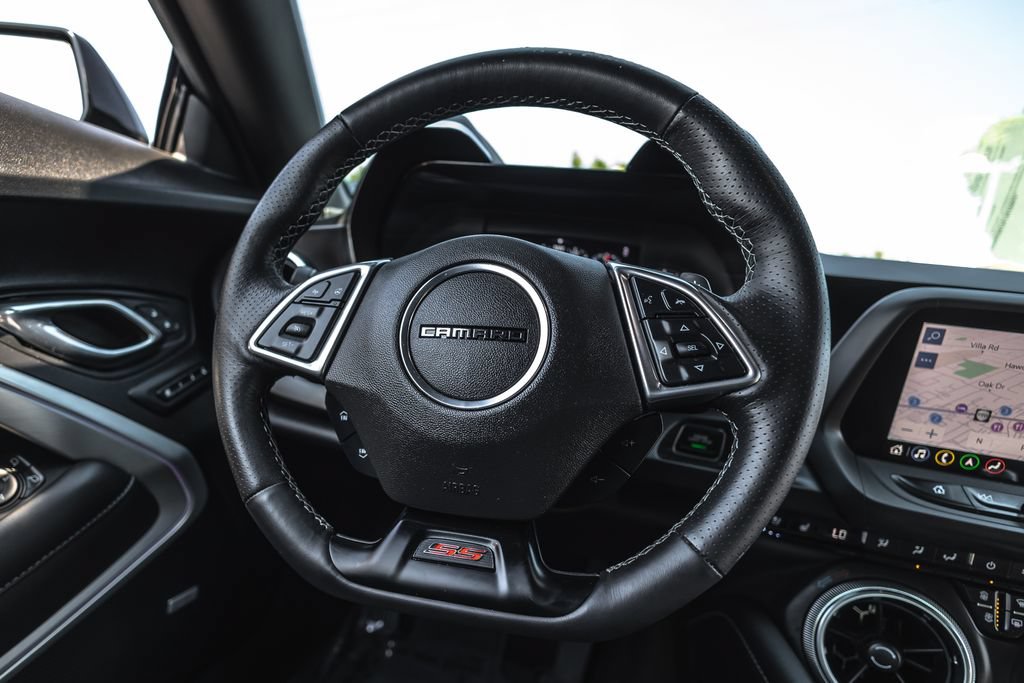Used 2021 Chevrolet Camaro SS RWD image 27