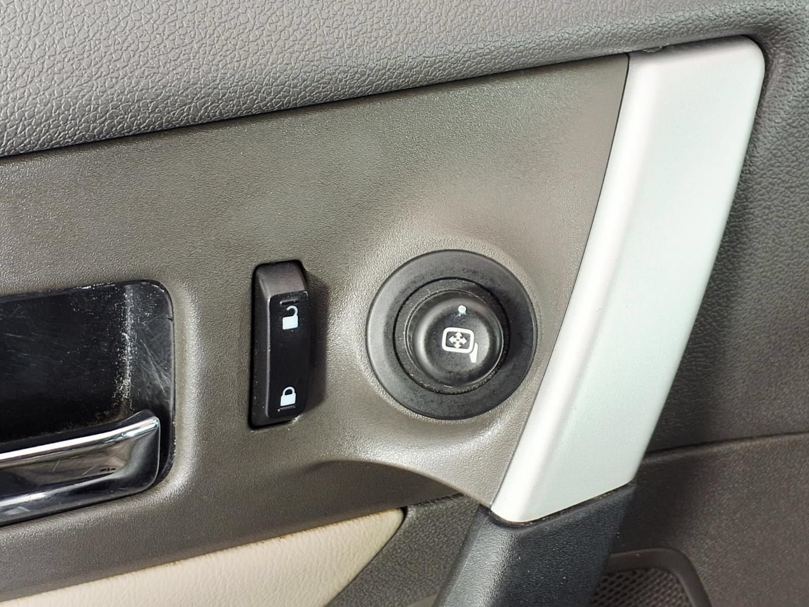 Used 2013 Ford Edge SEL FWD image 15
