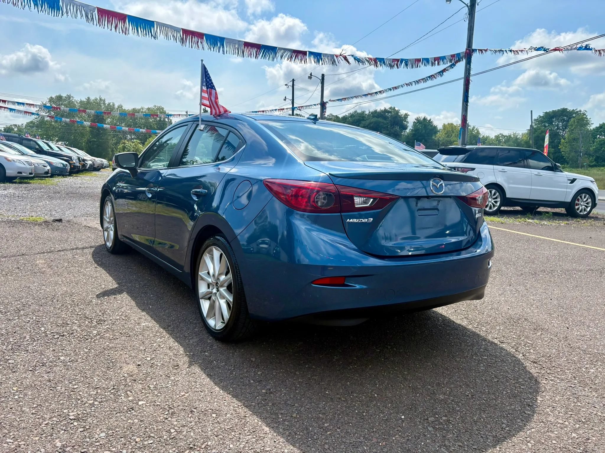 Used 2017 MAZDA MAZDA3 Touring w/ Popular Equipment Package FWD image 3