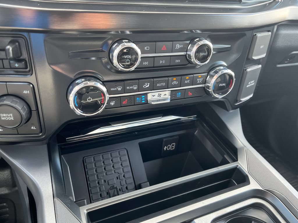 New 2026 Ford F250 Lariat w/ Black Appearance Package AWD/4WD image 21
