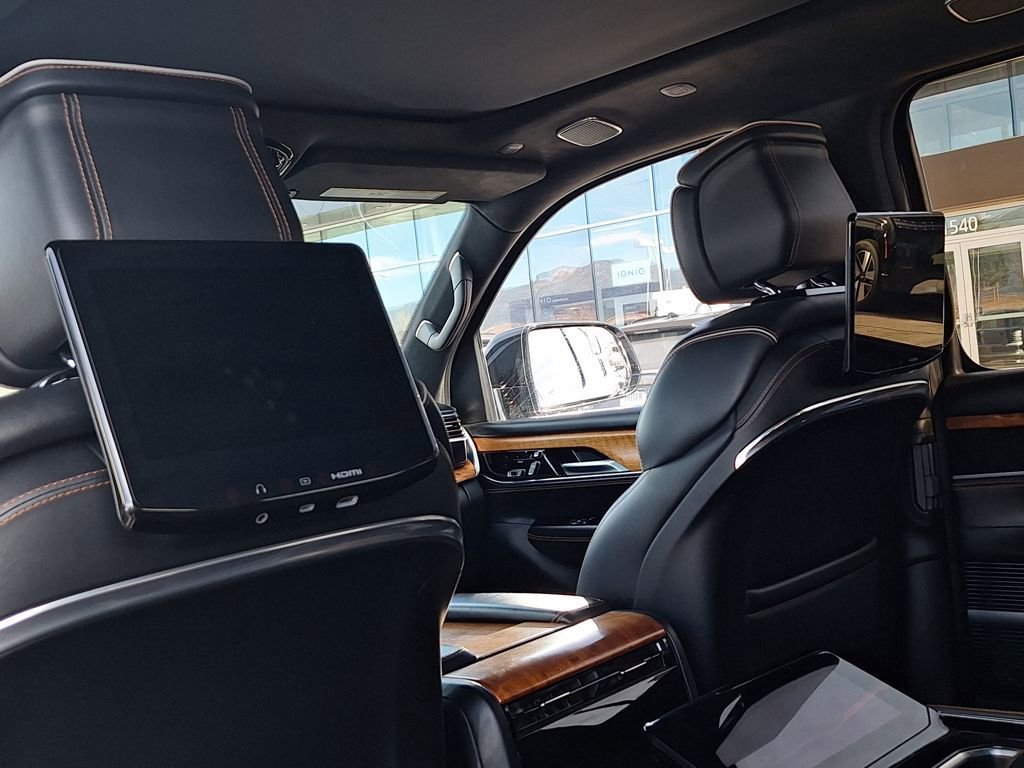 Used 2023 Jeep Grand Wagoneer Series III w/ Rear-Seat Entertainment Group image 15