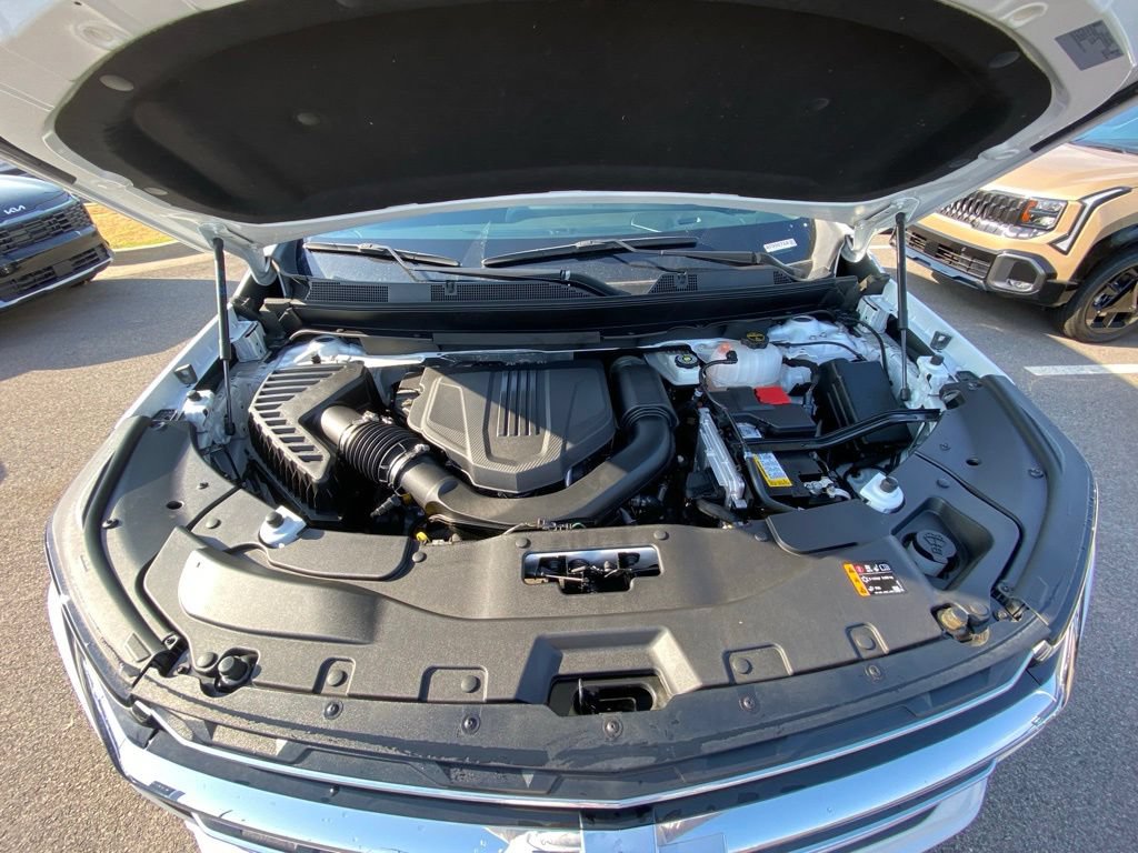 Used 2024 Chevrolet Traverse LT FWD image 32