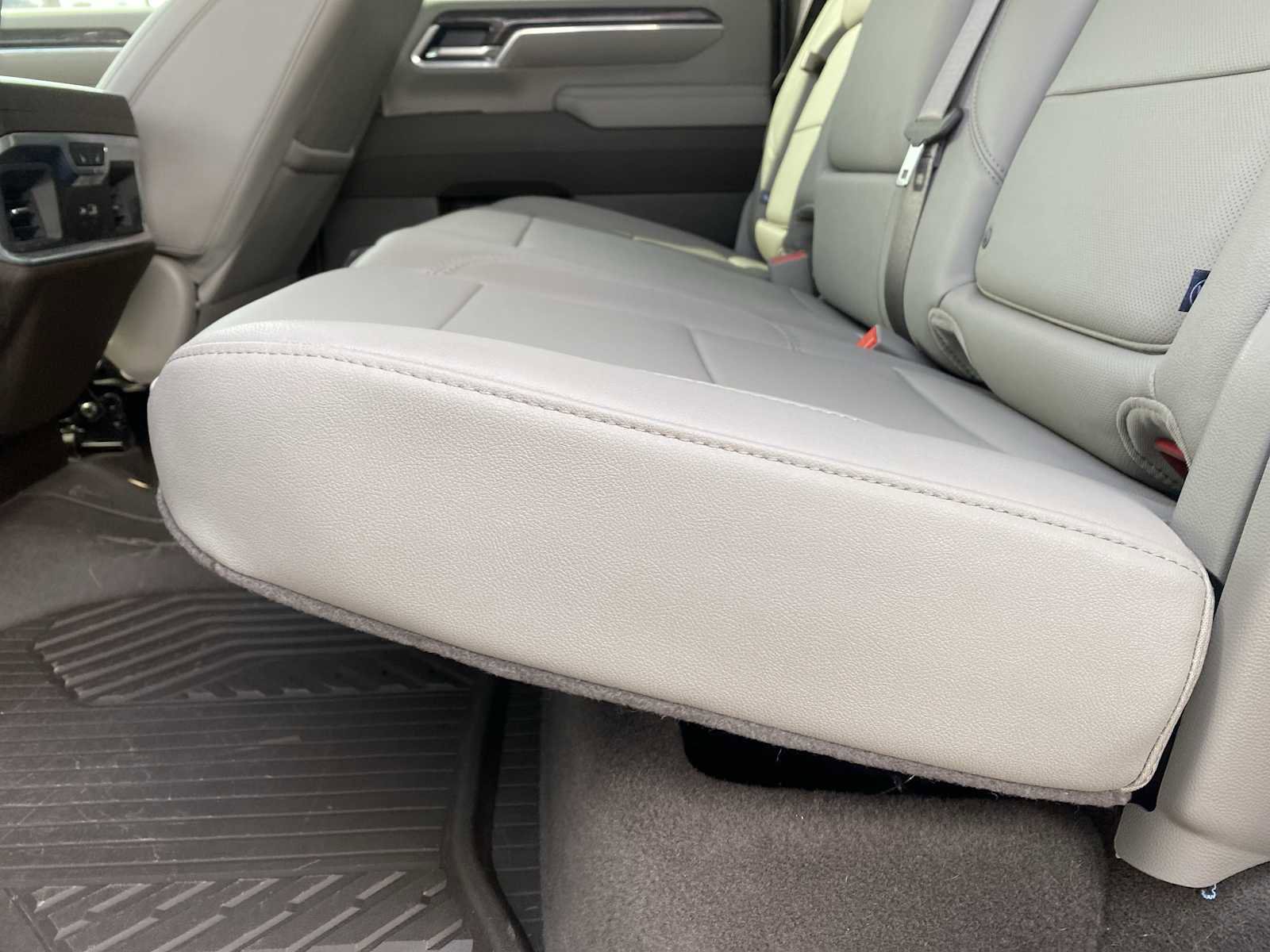 Used 2025 Chevrolet Silverado 2500 LTZ w/ LTZ Premium Package image 31