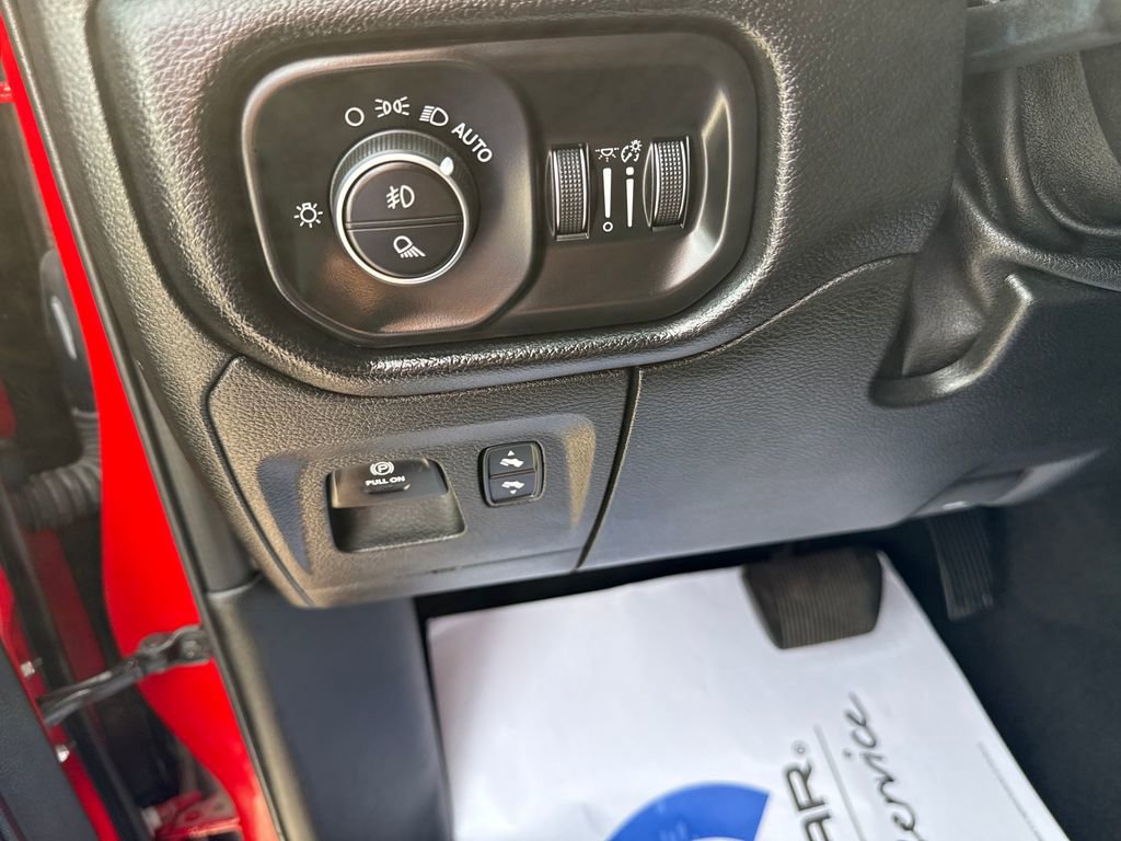 Used 2019 RAM 1500 Big Horn AWD/4WD image 32